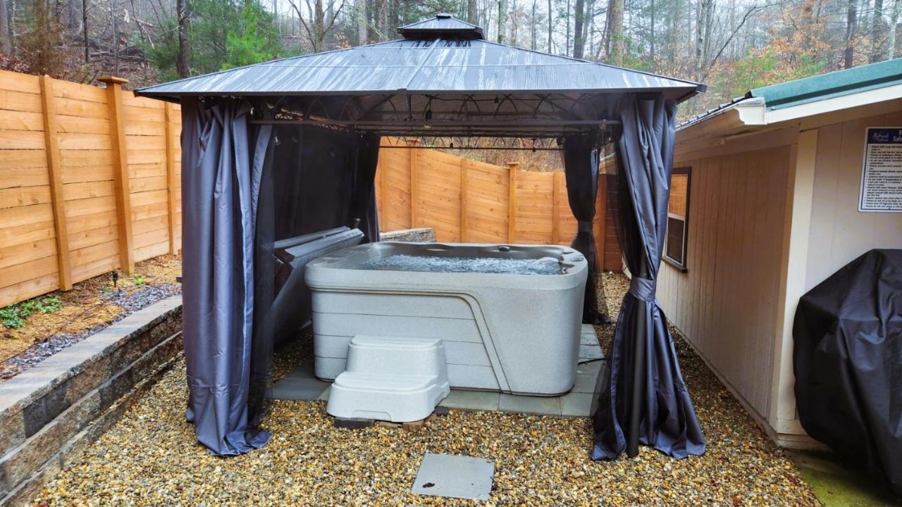 Stay At The Retreat! Gatlinburg-Dollywood Sevierville Exterior foto